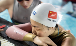上海冠军杯牛年第一赛 头戴REANSON游泳帽 Lisa Zhang又创佳绩